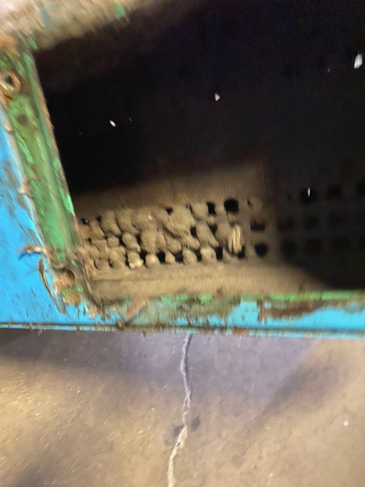 Burner clogged diffuser.jpg
